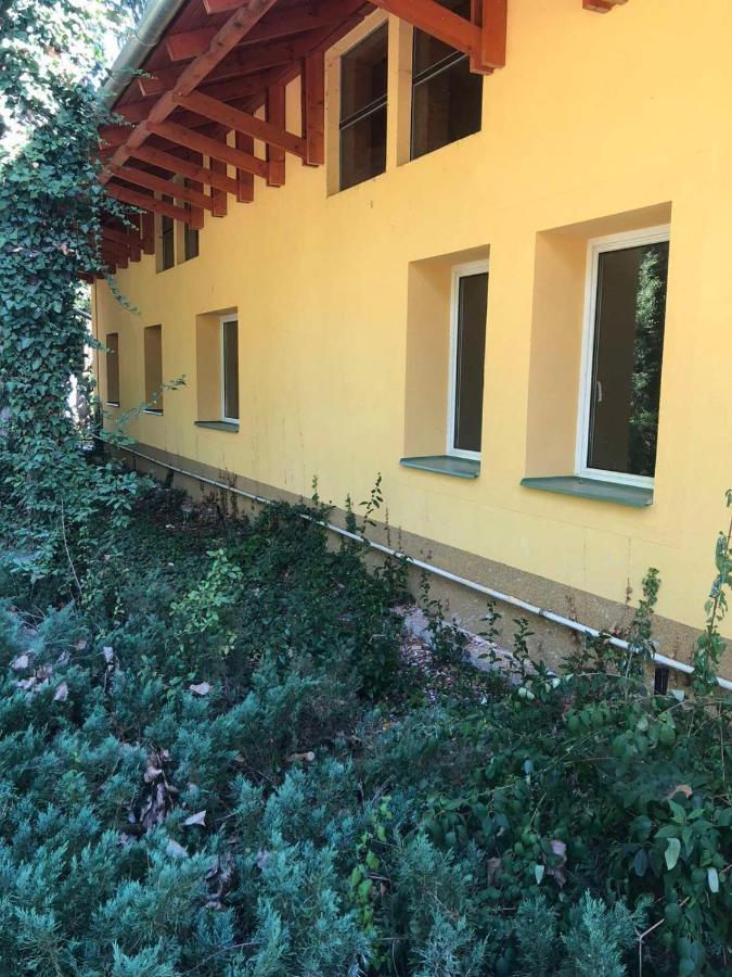 Apartamento Podlovics Tanya Panzió Kemecse Exterior foto