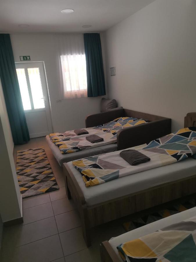 Apartamento Podlovics Tanya Panzió Kemecse Exterior foto