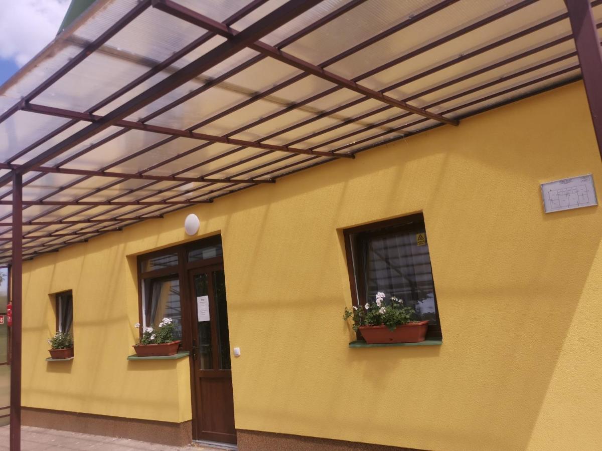 Apartamento Podlovics Tanya Panzió Kemecse Exterior foto